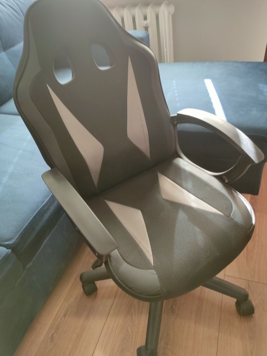 Harlev gaming chair best sale