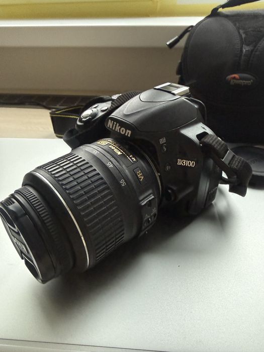 Дзеркальний фотоапарат Nikon D3100 + kit об'єктив 18-55 мм