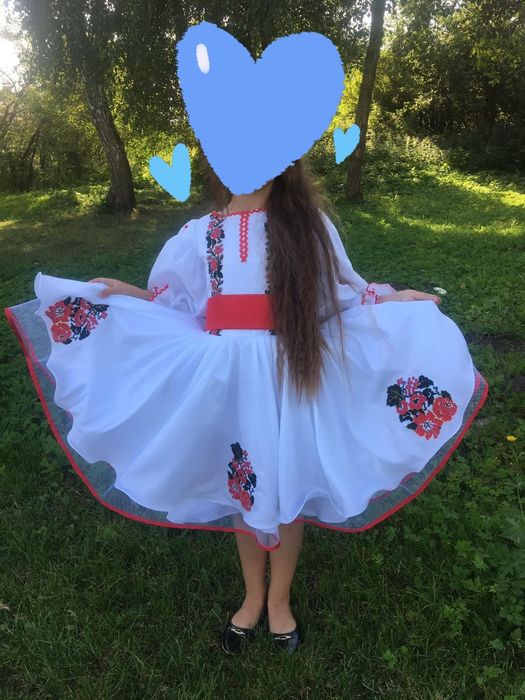 Вишиванка для дівчинки.
