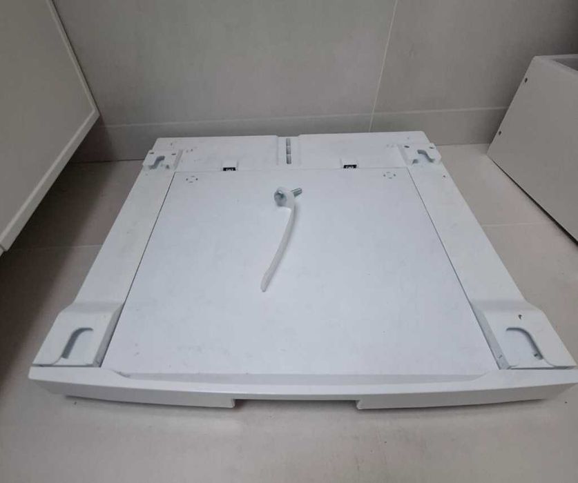 Łącznik do pralek i suszarek ELECTROLUX E1WYHSK1 z wysuwaną półką
