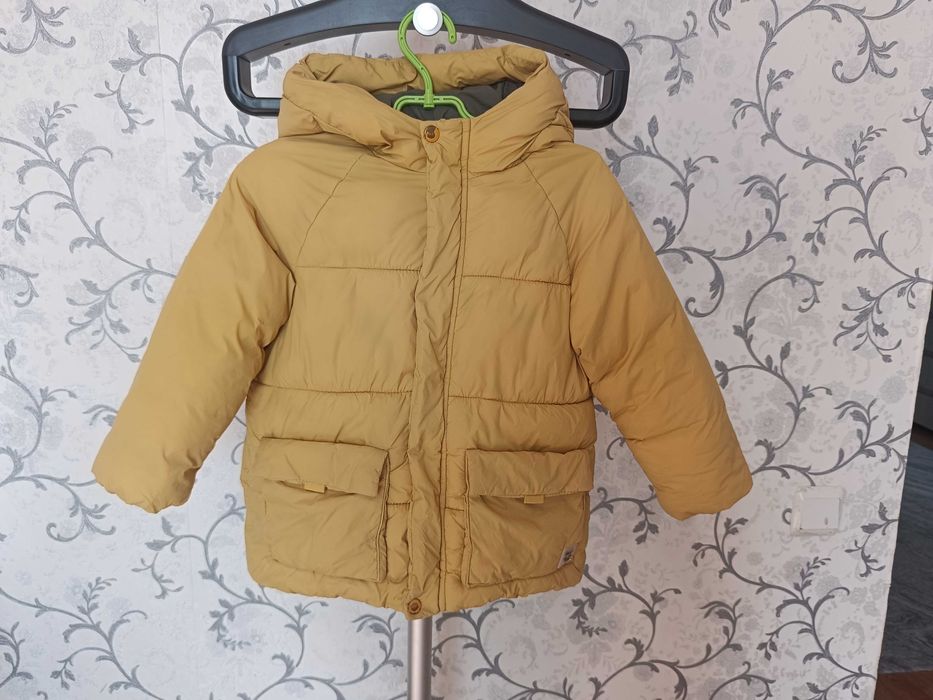 Демісезонна куртка Zara 110