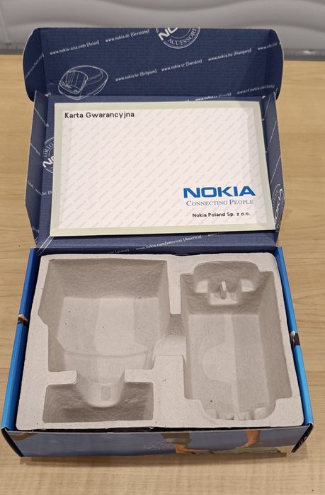 Nokia 3310 kartonik