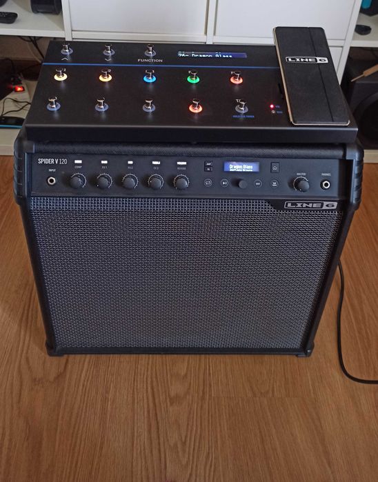 Vendo Line 6 spider V 120 + controlador FBV3