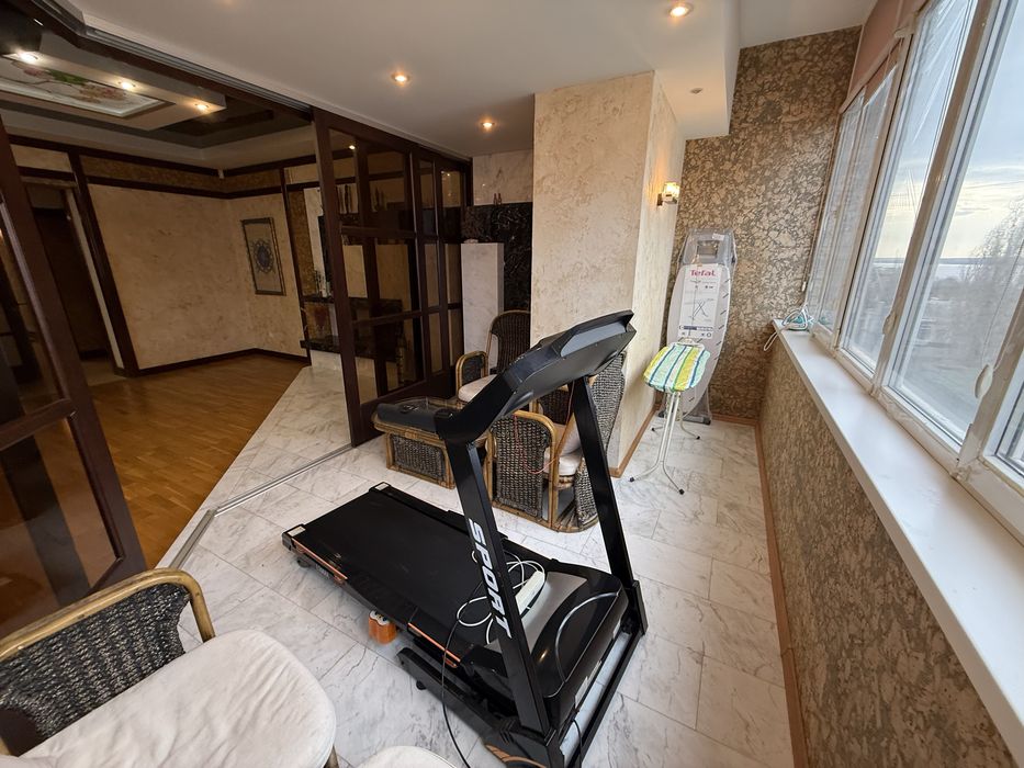 Аренда крупногабаритной 3-ки Сухой фонтан