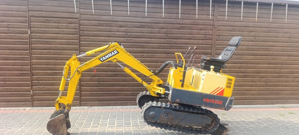 Minikoparka Yanmar YB10 UZ101