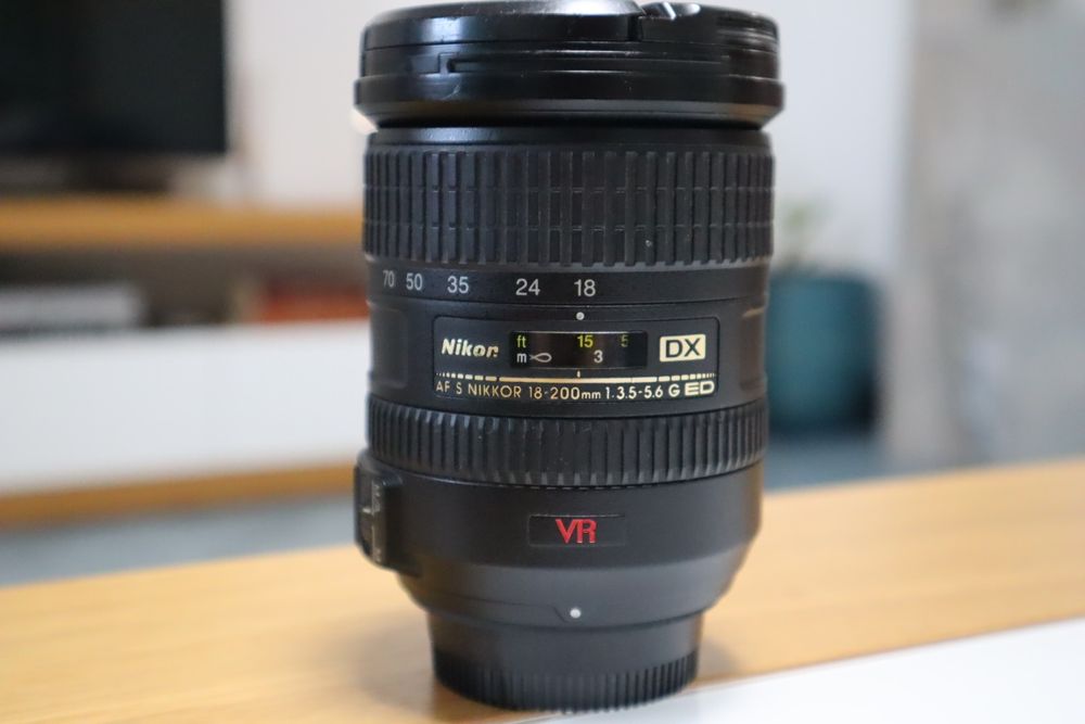 Nikon AF-S DX 18-200mm F/3.5-5.6 ED VR