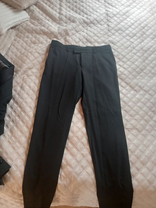 Czarny garnitur męski