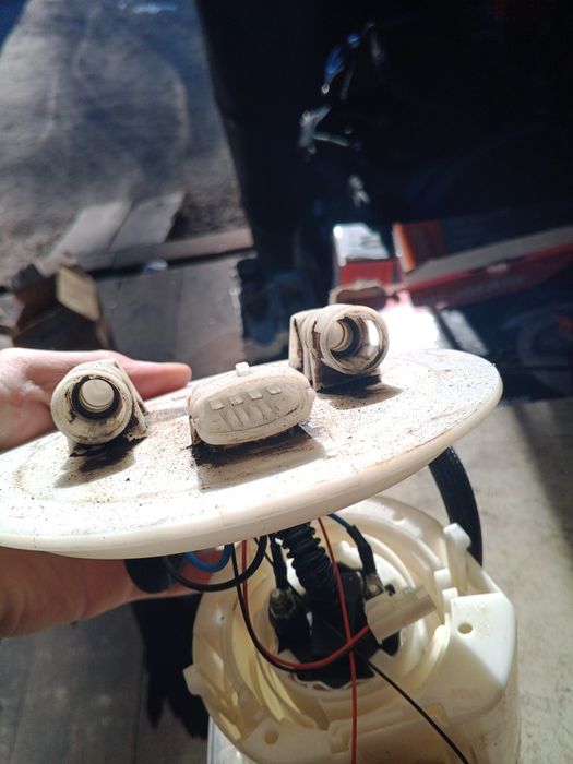 Насос підкачки топлива