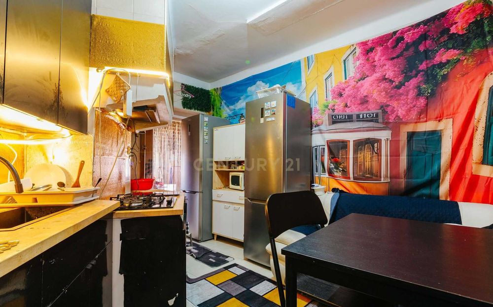 Quarto Triplo com TV 50", WiFi, AC, Contrato - 1 Pessoa