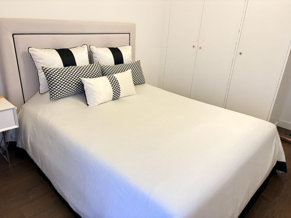 Cama de casal Laskasas