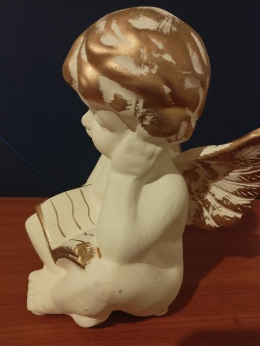 Статуетка Сплячий ангел з книгою