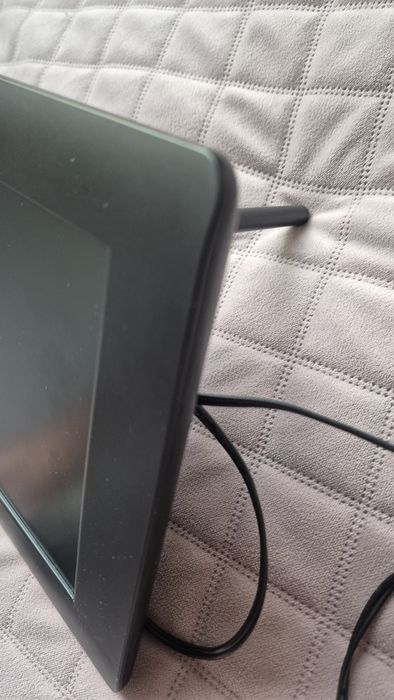 ramka elektroniczna multimedialna Intenso 8 cali