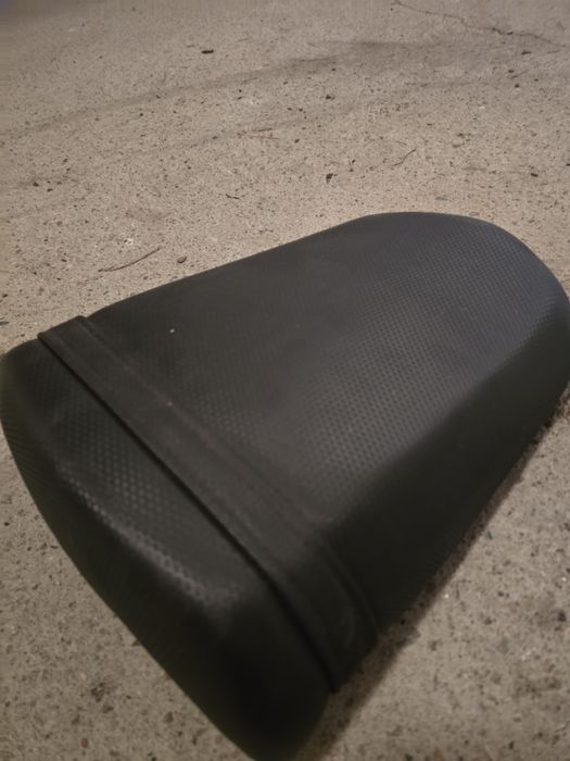 Siedzenie pasażera suzuki gsxr k2k3k4 2003
