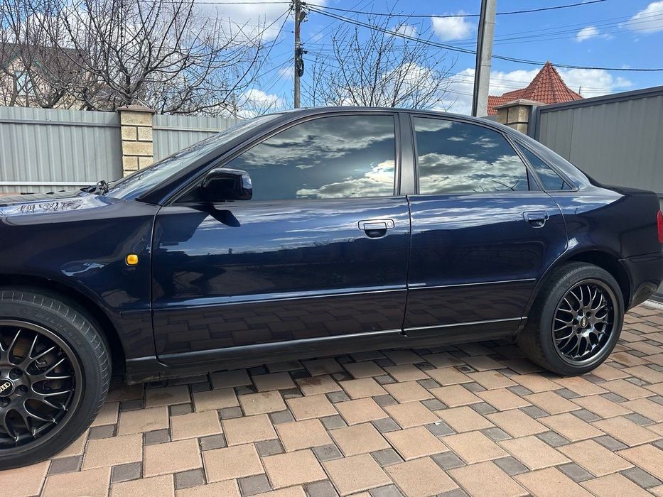 ПРОДАМ Audi А4 1998 года 1.9 TD