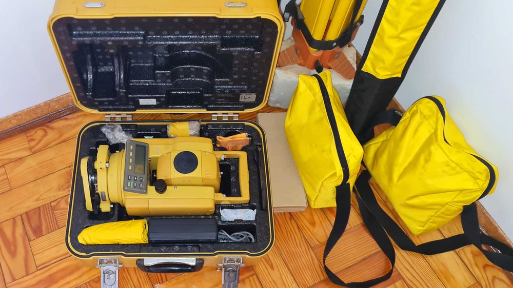 Estação Total Topcon GTS-211D + Kit Completo de Topografia (Excelente Estado)