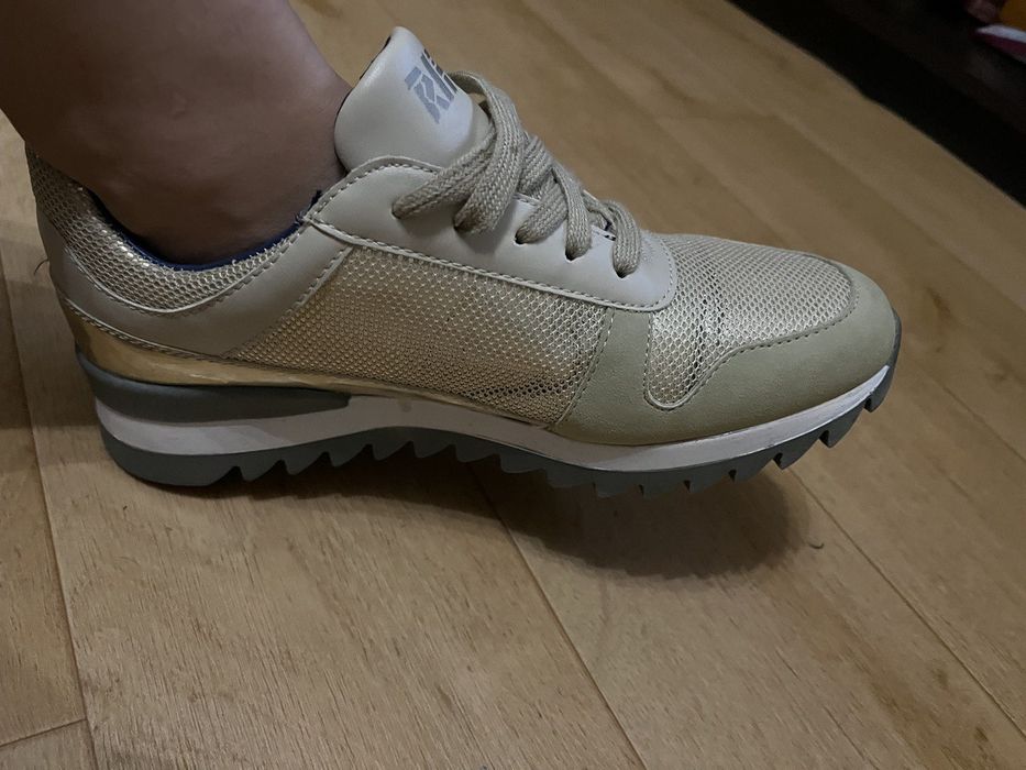 Кроссовки Золотистые