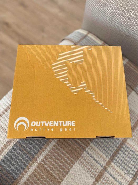 Спортивне жіноче взуття