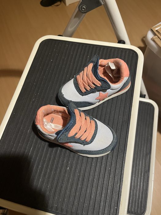 Tenis com velcro bebé zippy tam 22