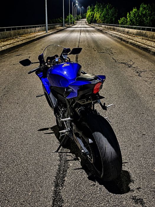 Vendo Yamaha R7 2025