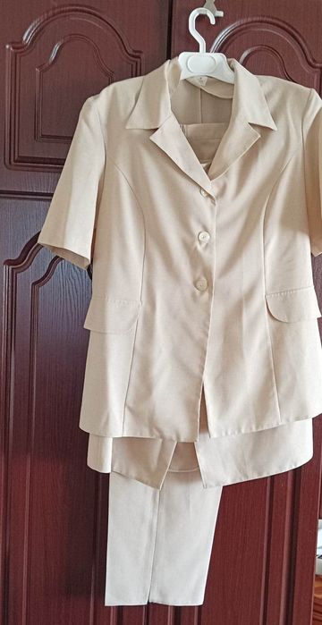 77. Garsonka damska 3- części rozmiar 48