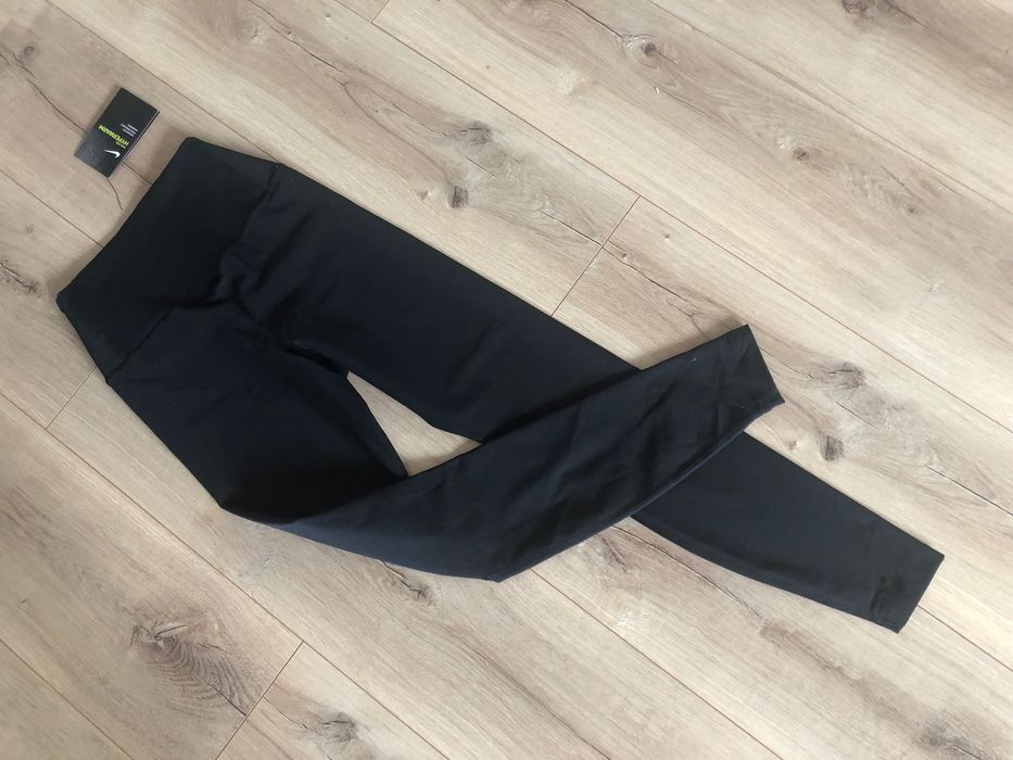 Nowe legginsy Nike M