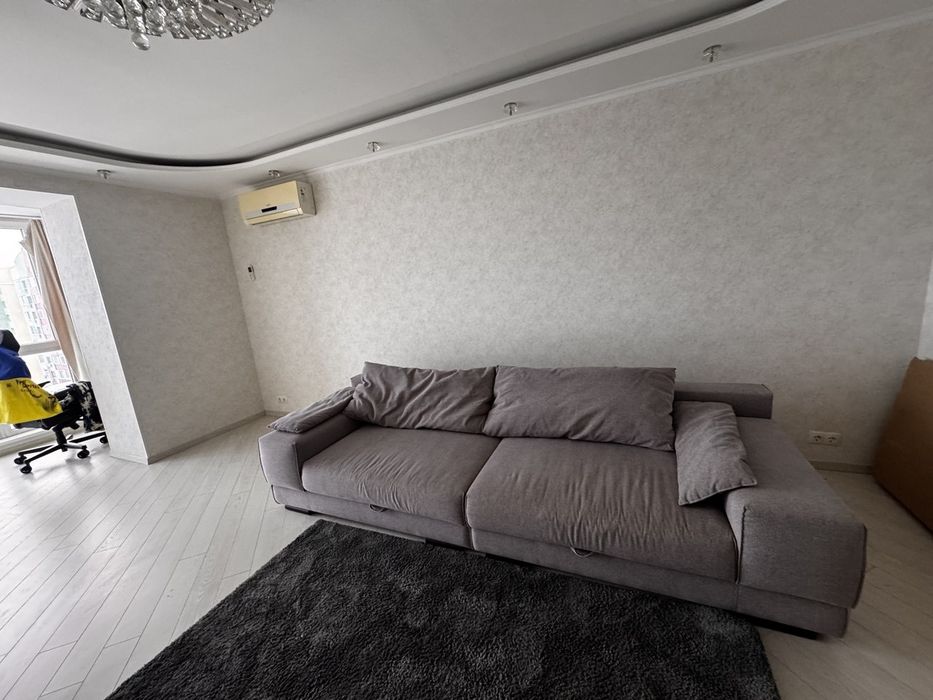 Продам великий диван