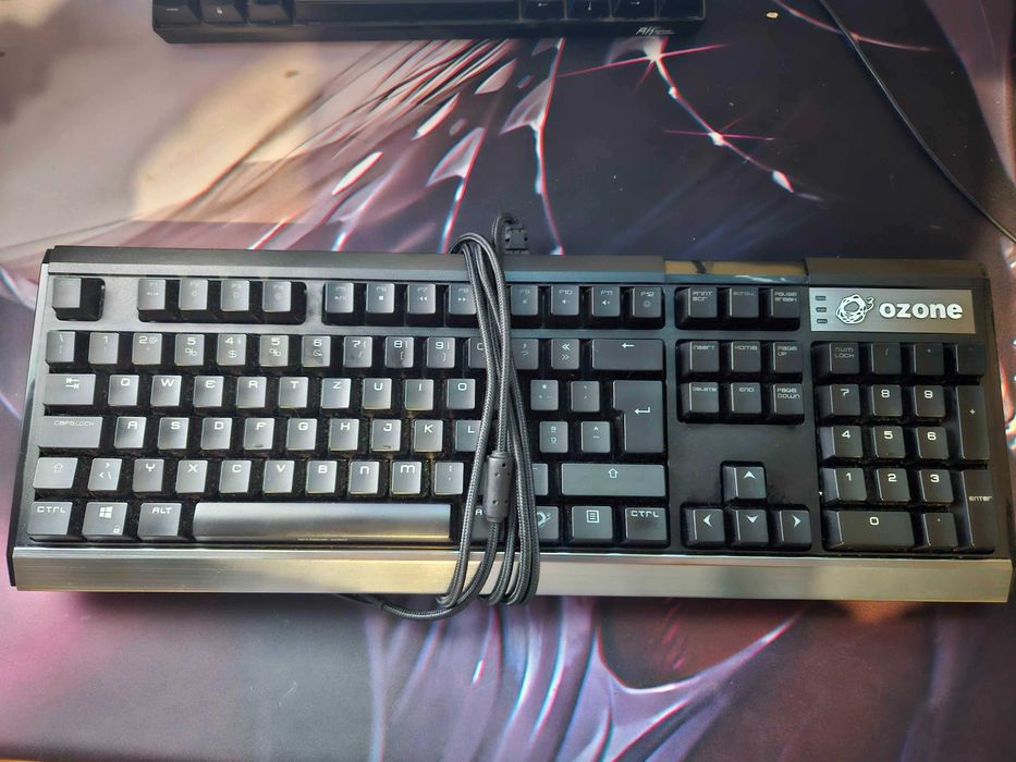 Teclado mecánico Ozone Strike X30