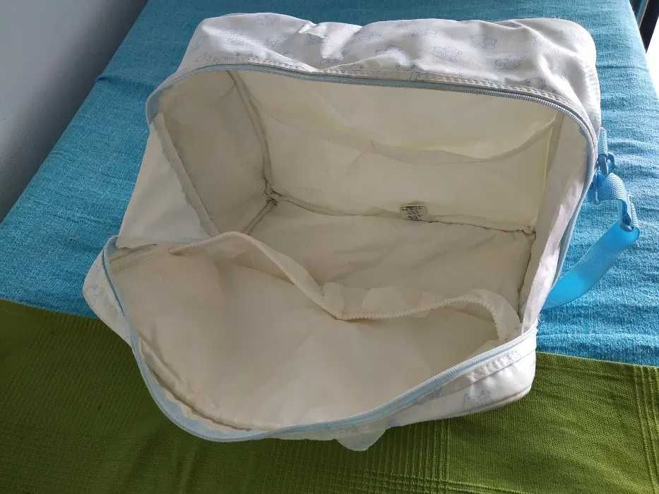Mala grande de bebe em bom estado
