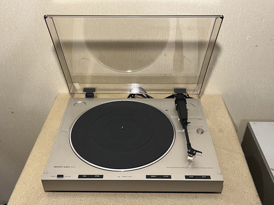 Уникальный проигрыватель винила DENON DP-21F DIRECT DRIVE QUARTZ