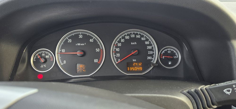 Opel Vectra C 1.9CDTI 2005r, kombi klima