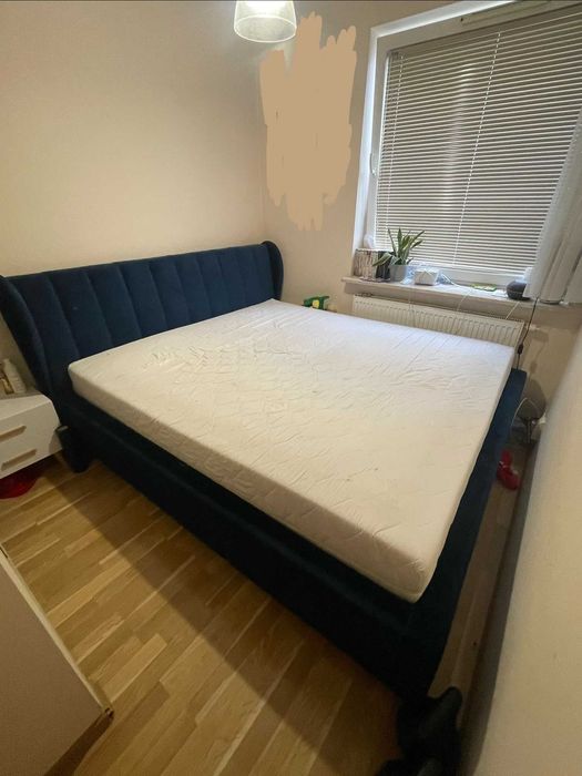 Łóżko tapicerowane 180x200 z materacem – używane