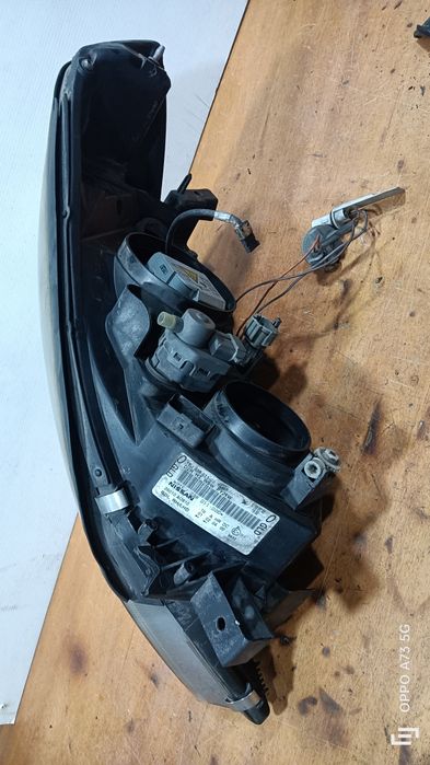 Farol Nissan primera p12 ótica xenon