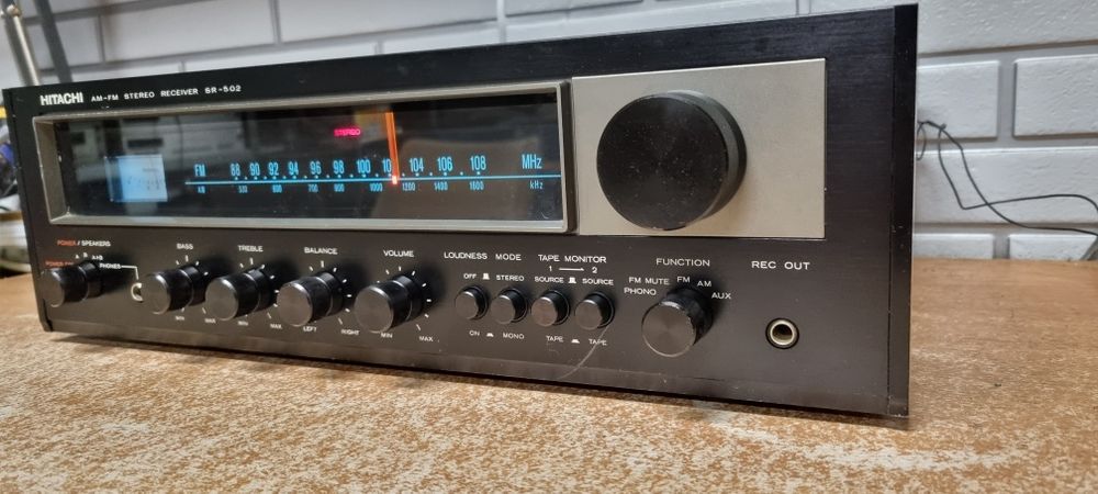Amplituner hi-fi stereo HITACHI SR-502. VINTAGE