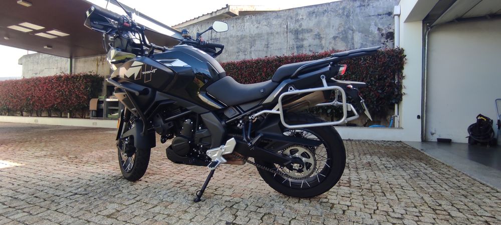 Cf Moto MT700 ADV