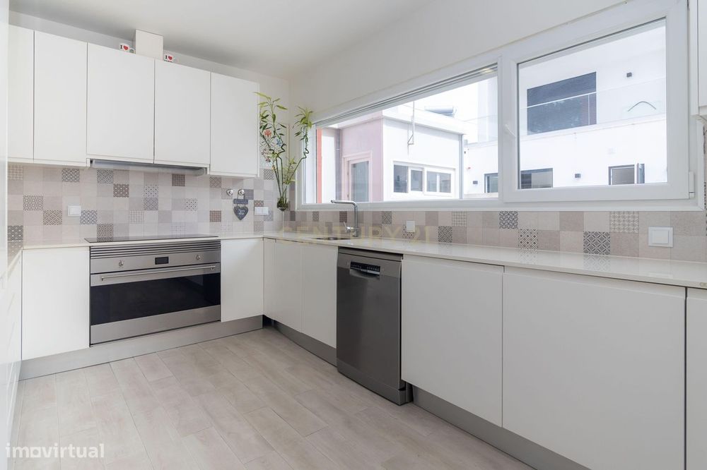 Moradia T4 Nova - Com Piscina - Nova