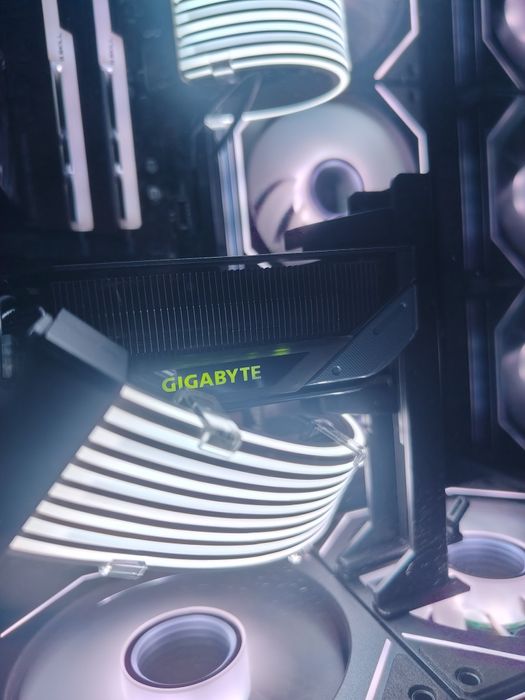 Потужний ігровий компютер