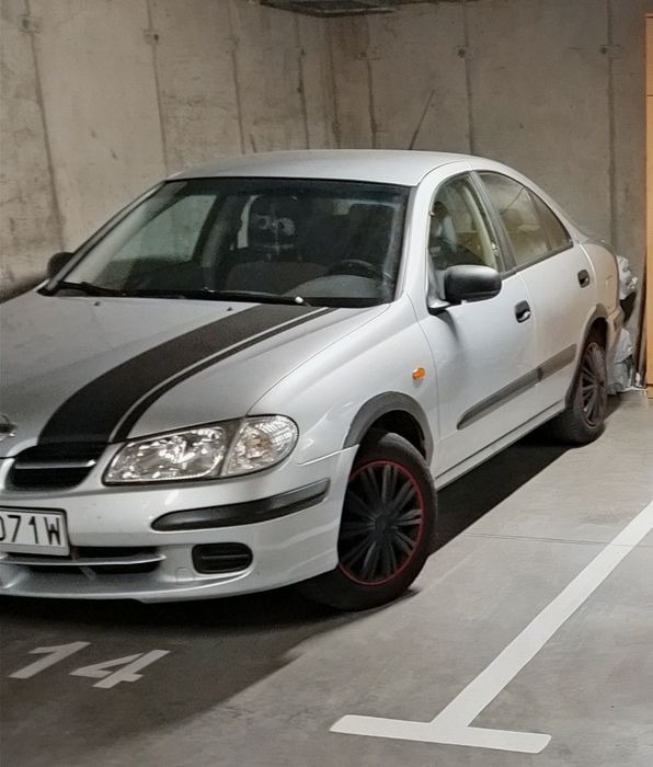 Nissan Almera