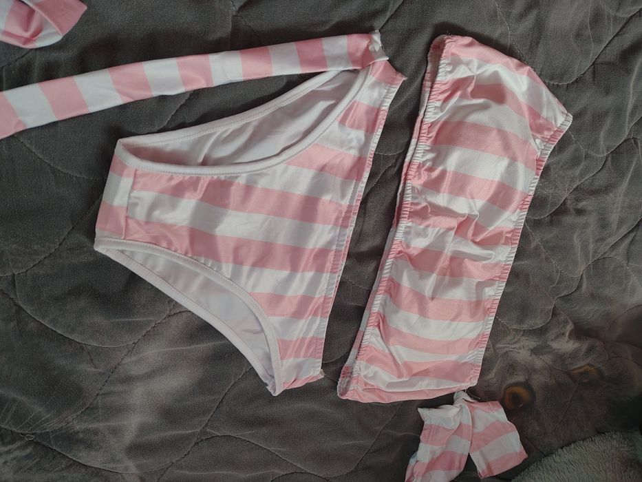 Новый купальник с двумя плавками