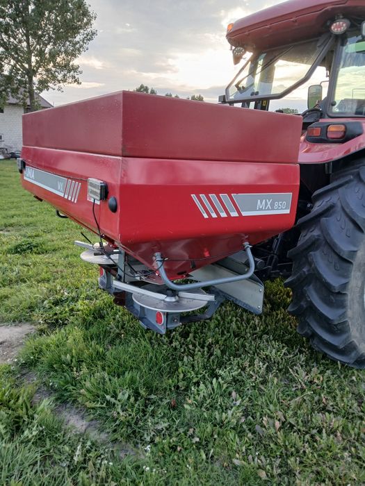 Rozsiewacz Unia Mx850