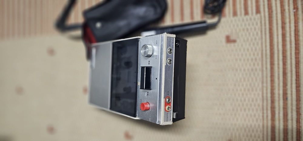 Leitor e gravador de cassetes Sony