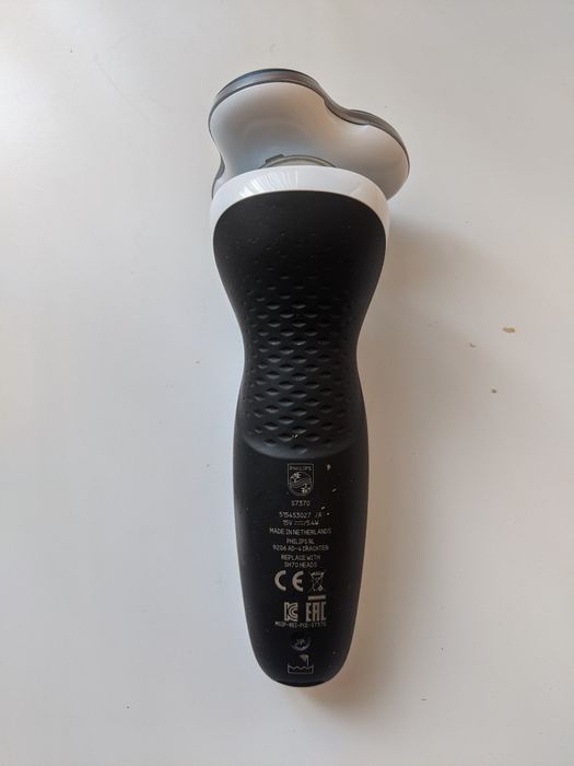 Електробритва Philips s 7000