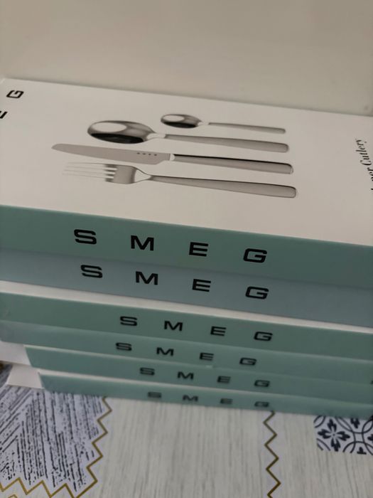 SMEG conjunto de talheres