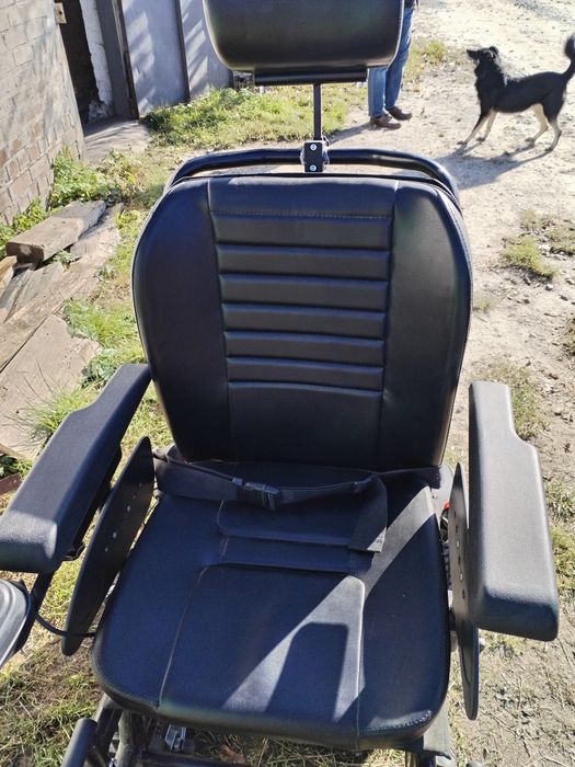 Инвалидное кресло