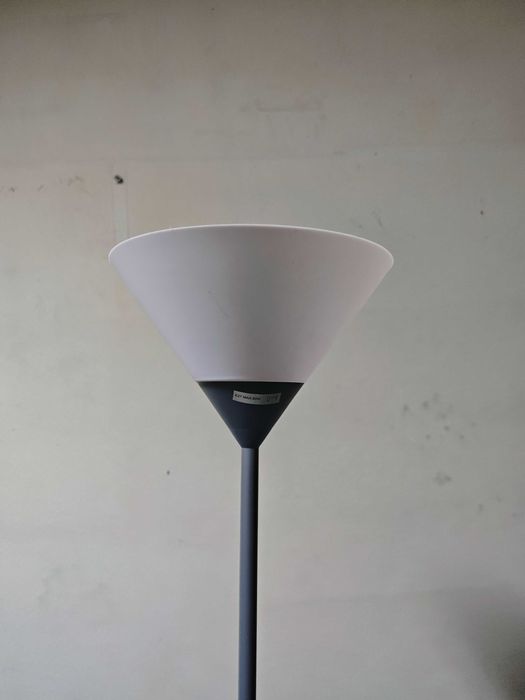 Candeeiro de Pé c/ 2 Fontes de Iluminação