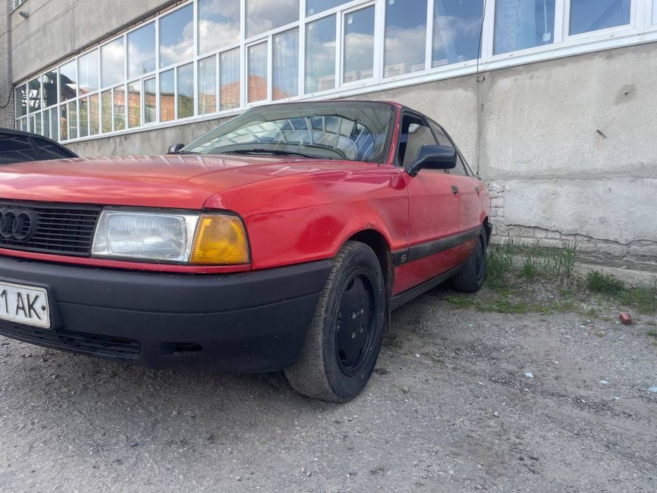 Ауди 80 1,8 бензин