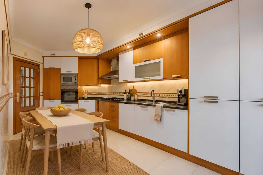 Apartamento T2 com 2 Varandas, Parqueamento e Arrecadação – No Centro de Mafra