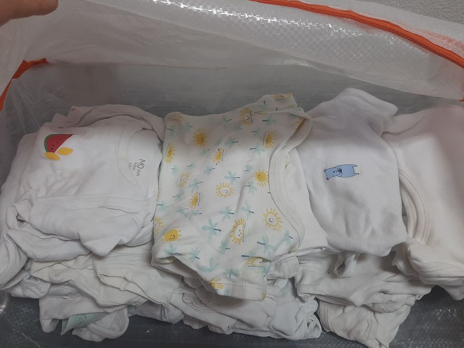Pijamas e roupinhas interiores bebé gémeos 0-12 meses