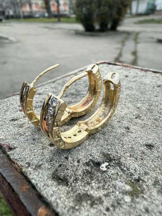 Золоті сережки з діамантами