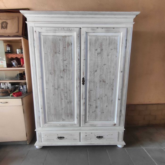 Szafa biała sypialnianą bielona retro ludwik