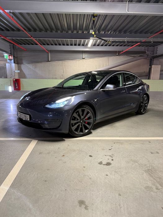 Tesla Model 3 Long Range AWD Dual Motor Performance